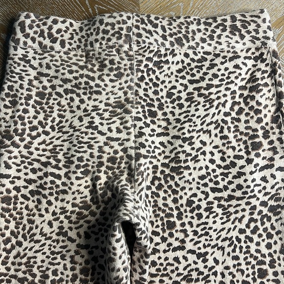 MONROW Leopard Movement Jogger in Ice Coffee XS - Picture 10 of 13